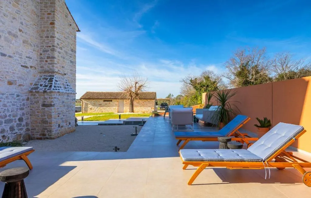 Beautiful Villa Sarizol With Indoor Pool In Rovinj