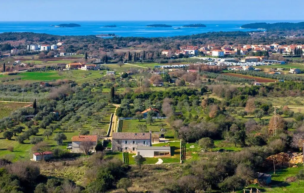 Beautiful Villa Sarizol With Indoor Pool In Rovinj