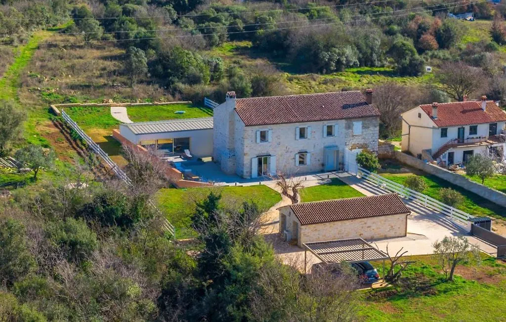 Beautiful Villa Sarizol With Indoor Pool In Rovinj