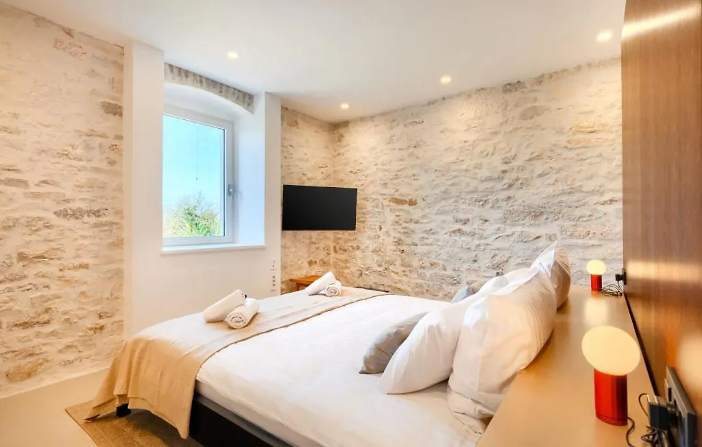 Beautiful Villa Sarizol With Indoor Pool In Rovinj 0*,  Croatia