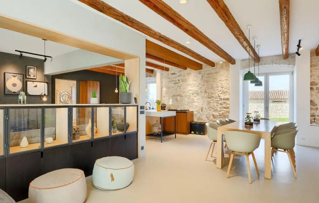Beautiful Villa Sarizol With Indoor Pool In Rovinj Croácia